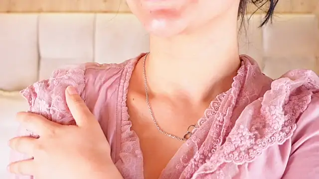 Snapshot of KiraKayleigh1 chatting on July 2026 12:12:01 PM KiraKayleigh1 online show from July 2026 12:12:01 PM
