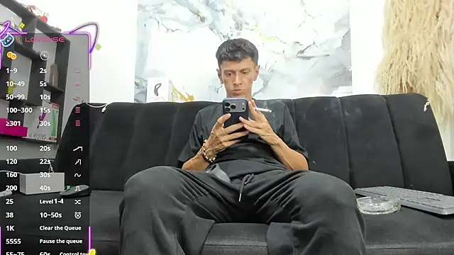 andy dwels777 online show from February 2026 09:56:02 PM