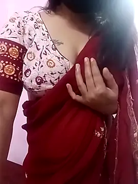 Snapshot of Beauty-khan chatting on February 2025 06:44:01 PM Beauty-khan online show from February 2025 06:44:01 PM