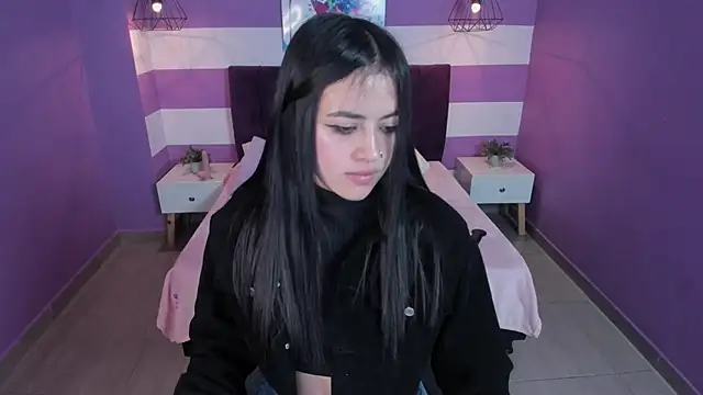 Snapshot of Alli_cooper chatting on January 2025 01:04:01 PM Alli cooper online show from January 2025 01:04:01 PM