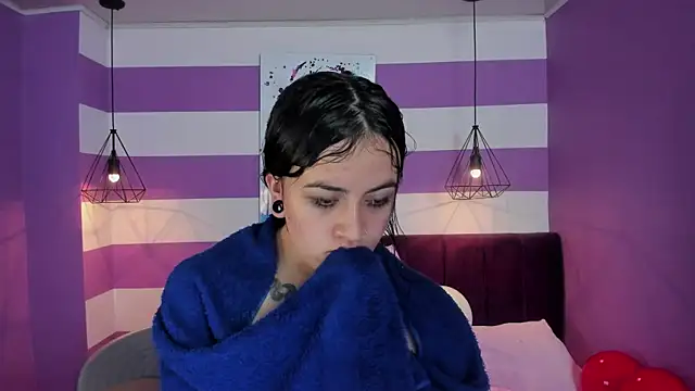 Snapshot of Alli_cooper chatting on February 2025 01:13:01 AM Alli cooper online show from February 2025 01:13:01 AM