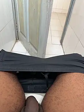 Black-mamba-madingo online show from November 2025 10:48:02 AM