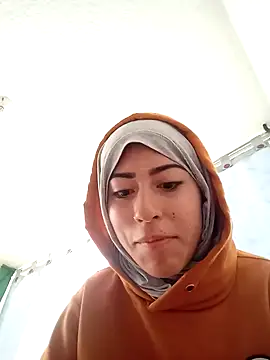 chaymae nah  online show from January 2025 12:56:01 PM