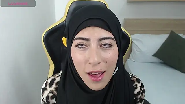 chaymae nah  online show from March 2025 12:28:01 PM