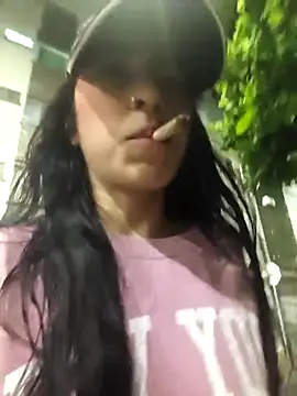 chaymae nah  online show from April 2026 06:13:01 AM