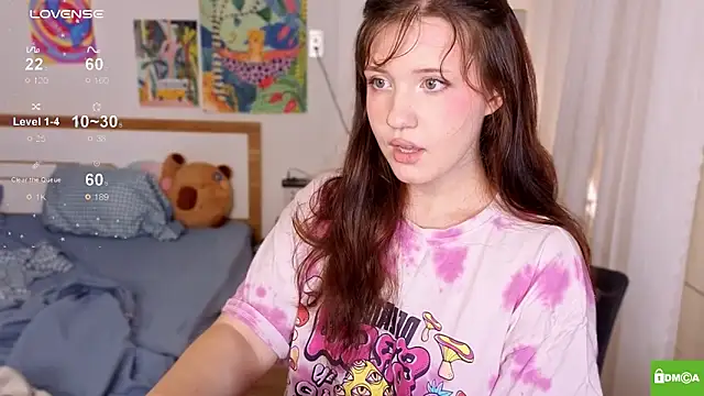 HanahCute online show from November 2025 02:12:02 AM