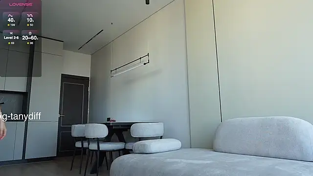 Snapshot of diffgirls2 chatting on January 2025 09:08:02 AM diffgirls2 online show from January 2025 09:08:02 AM