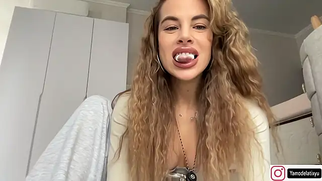 Snapshot of diffgirls2 chatting on September 2025 10:09:01 AM diffgirls2 online show from September 2025 10:09:01 AM