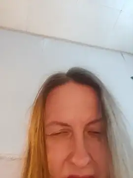 Evelina cute online show from January 2026 11:15:01 AM