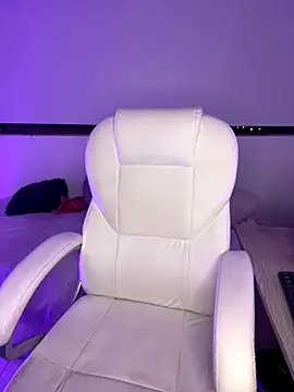 Snapshot of nyna_1 chatting on September 2025 11:51:02 PM nyna 1 online show from September 2025 11:51:02 PM