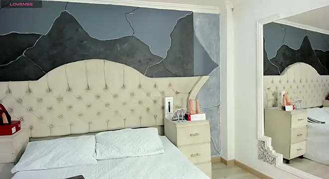 AmberGreyy  online show from September 2025 05:18:01 PM