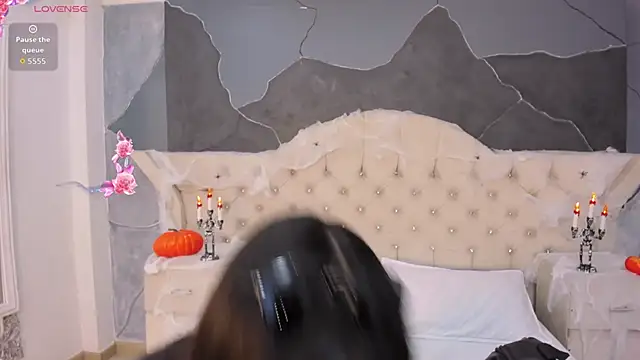 AmberGreyy  online show from October 2025 05:32:01 PM