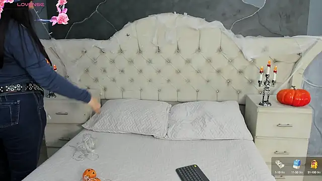 AmberGreyy  online show from October 2025 05:35:01 PM