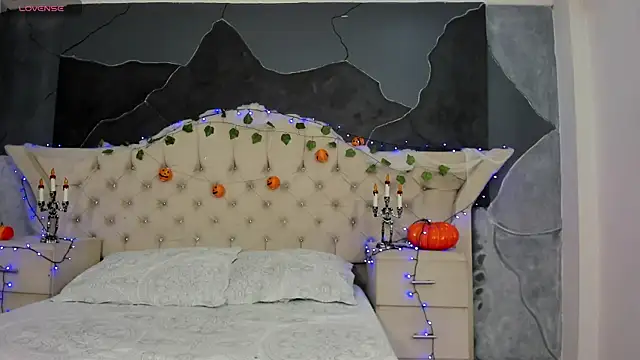 AmberGreyy  online show from October 2025 05:37:01 PM