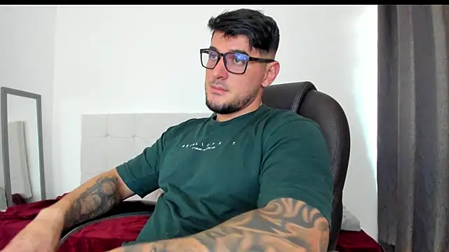 Snapshot of Teilor_Creed chatting on November 2025 08:30:02 PM Teilor Creed online show from November 2025 08:30:02 PM