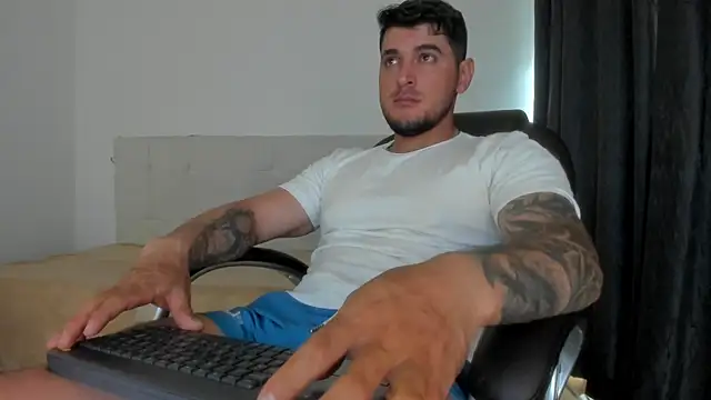 Teilor Creed online show from April 2026 08:42:01 PM