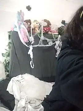 Devilnia9 online show from November 2025 04:29:01 PM