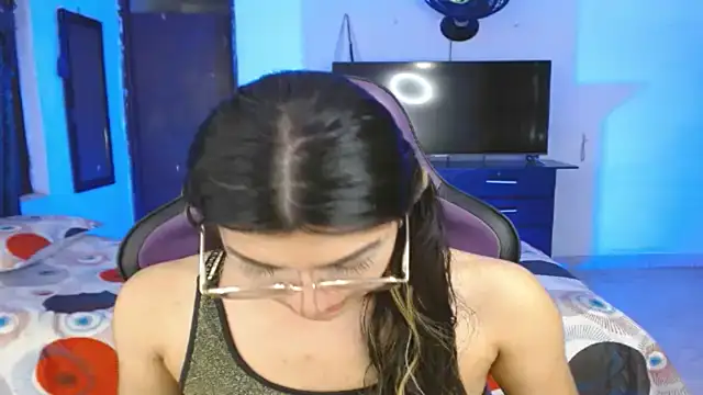 engielphoenis14 online show from March 2025 06:32:01 AM