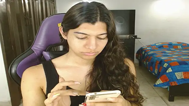 Snapshot of engielphoenis14 chatting on June 2026 03:00:01 AM engielphoenis14 online show from June 2026 03:00:01 AM