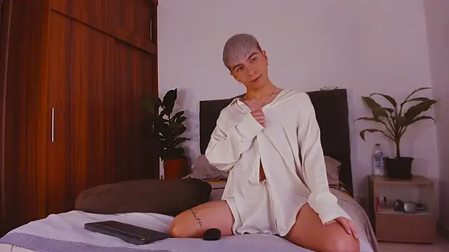 2gays 1Str8 online show from January 2025 07:51:01 PM