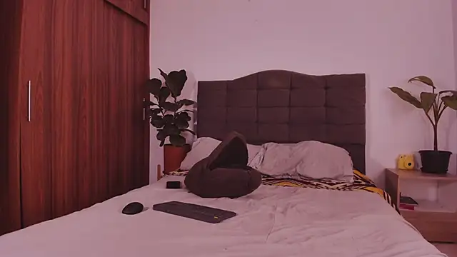 2gays 1Str8 online show from March 2026 01:13:01 AM