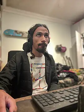 Snapshot of hotcamboy420 chatting on January 2025 05:08:01 AM hotcamboy420 online show from January 2025 05:08:01 AM