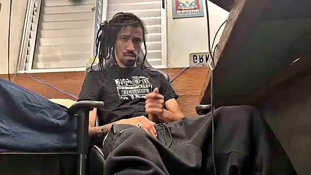 Snapshot of hotcamboy420 chatting on February 2025 07:31:02 PM hotcamboy420 online show from February 2025 07:31:02 PM