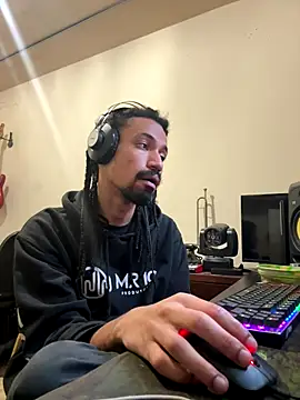 Snapshot of hotcamboy420 chatting on November 2025 08:44:01 PM hotcamboy420 online show from November 2025 08:44:01 PM