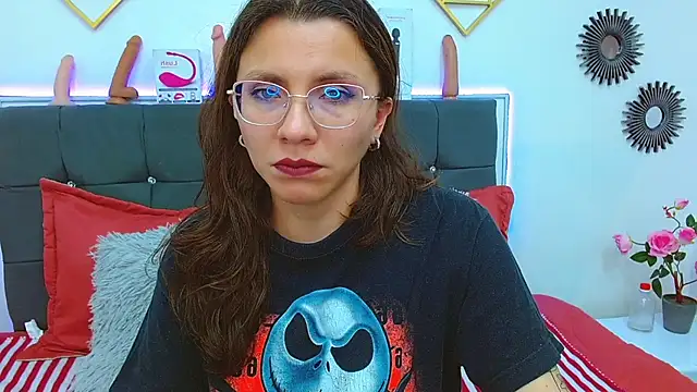 karlamorris  online show from February 2025 04:57:01 PM