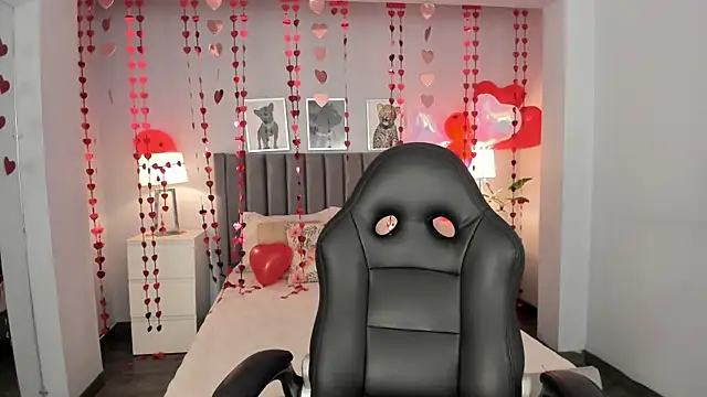 renee shelby  online show from February 2025 12:13:01 AM