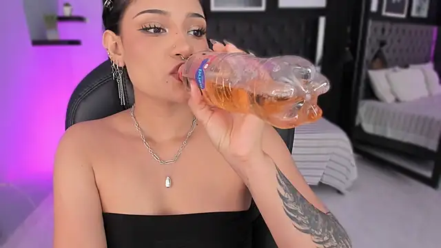 renee shelby  online show from March 2026 08:36:01 PM