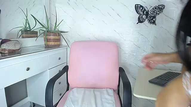 Snapshot of Saritatellez chatting on March 2025 10:13:02 PM Saritatellez online show from March 2025 10:13:02 PM