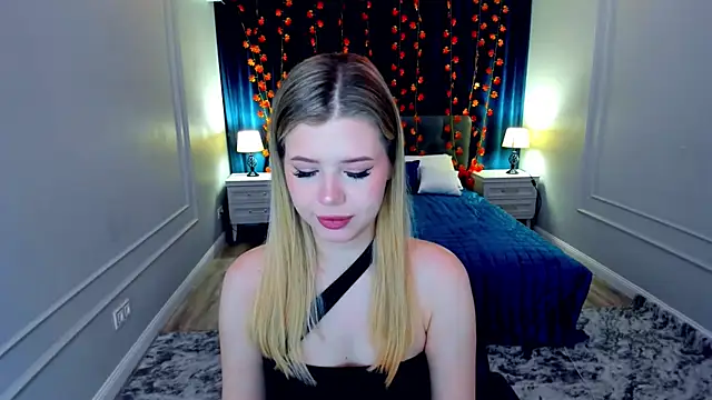 Snapshot of FollowLovee chatting on November 2025 06:41:02 PM FollowLovee online show from November 2025 06:41:02 PM