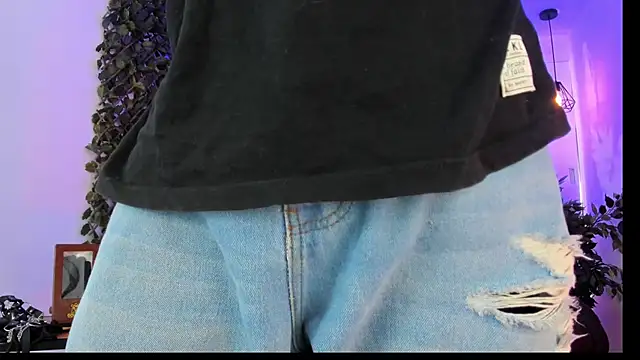 MagnusFrost online show from January 2025 07:39:01 PM