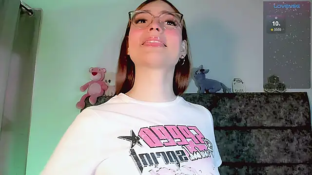 Valentina Alba online show from May 2026 06:37:01 PM