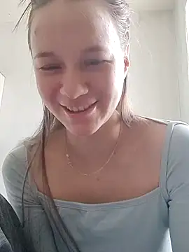 leila bambi  online show from February 2026 11:28:02 AM