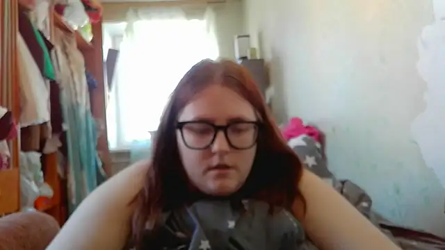 Snapshot of DesireMelissa chatting on April 2026 06:49:01 AM DesireMelissa online show from April 2026 06:49:01 AM