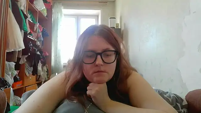 Snapshot of DesireMelissa chatting on May 2026 07:37:01 AM DesireMelissa online show from May 2026 07:37:01 AM
