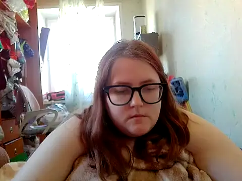Snapshot of DesireMelissa chatting on May 2026 06:33:01 AM DesireMelissa online show from May 2026 06:33:01 AM