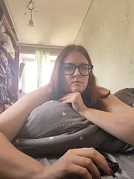 Snapshot of DesireMelissa chatting on May 2026 09:49:02 AM DesireMelissa online show from May 2026 09:49:02 AM