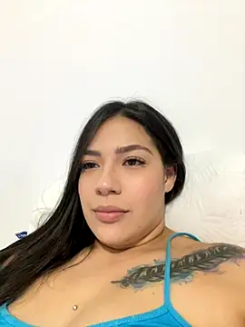 Latina vanessa online show from October 2025 01:35:01 AM