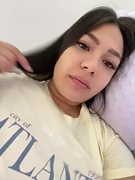 Latina vanessa online show from March 2026 04:33:01 PM