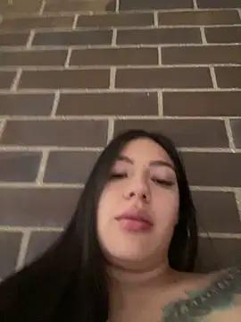 Latina vanessa online show from March 2026 09:30:01 PM