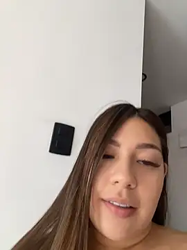 Snapshot of Latina_vanessa chatting on June 2026 06:31:01 PM Latina vanessa online show from June 2026 06:31:01 PM