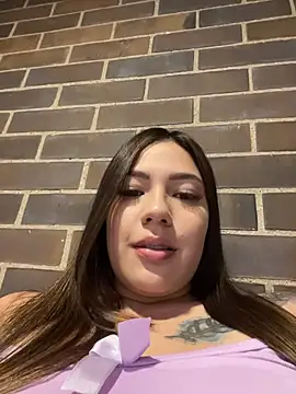 Snapshot of Latina_vanessa chatting on July 2026 01:52:01 AM Latina vanessa online show from July 2026 01:52:01 AM