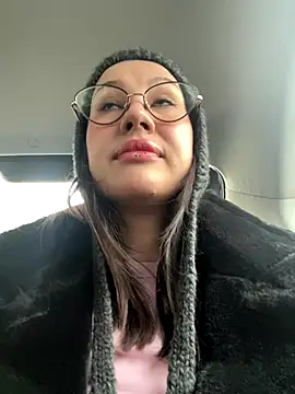 RinaCat online show from November 2025 05:31:01 AM