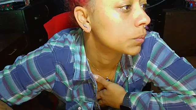 Snapshot of Cata_Blue__ chatting on January 2026 02:43:01 PM Cata Blue online show from January 2026 02:43:01 PM