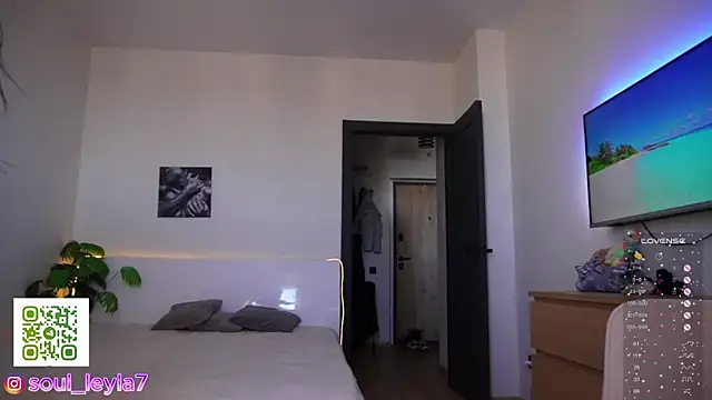 Sola LI online show from April 2026 03:17:01 AM