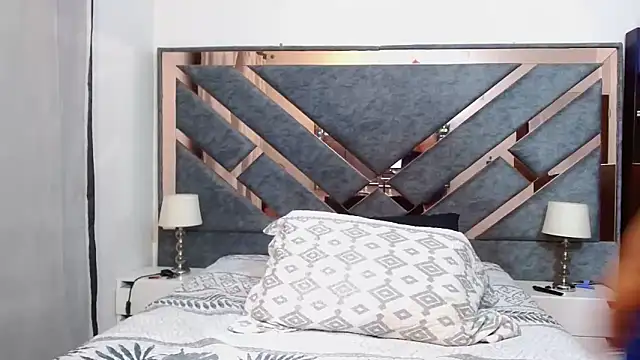 Snapshot of KarlaTesg chatting on September 2025 09:31:01 AM KarlaTesg online show from September 2025 09:31:01 AM