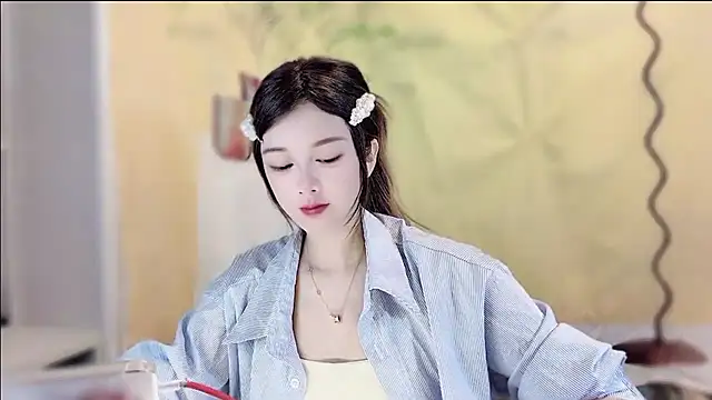 Snapshot of VIWVI chatting on November 2025 05:07:01 AM VIWVI online show from November 2025 05:07:01 AM